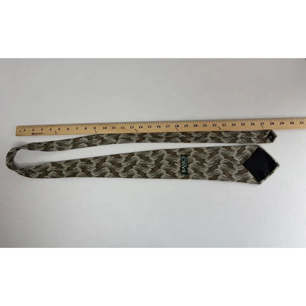 Basics By Croft & Barrow Mens 100% Silk Tie Brown Tan Gray Geometric Diamond USA